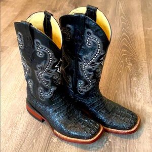 Boots size 6.5
